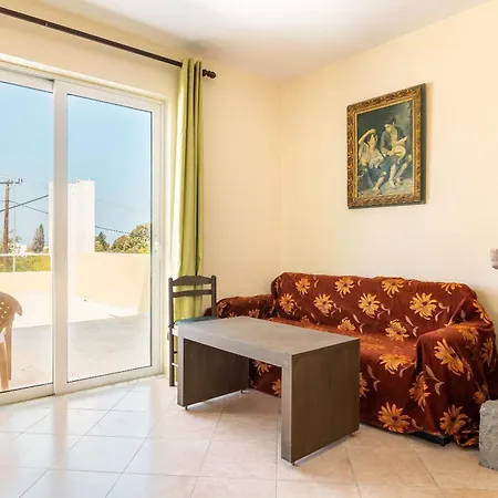 Apartament Anthi Fánai